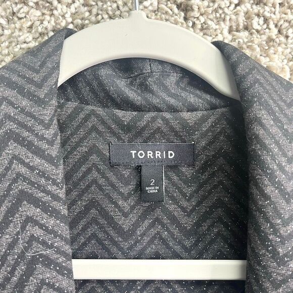 Torrid Blazer Women’s 2X Brown & Black Chevron Ponte Peplum Blazer Plus Size - Picture 2 of 8